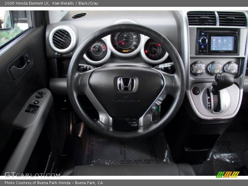 Kiwi Metallic / Black/Gray 2006 Honda Element LX