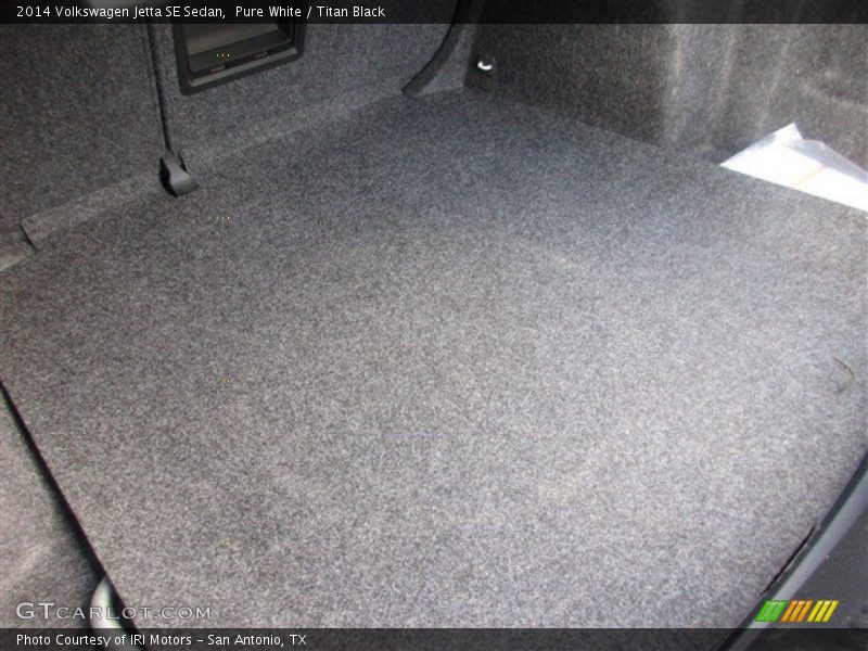 Pure White / Titan Black 2014 Volkswagen Jetta SE Sedan