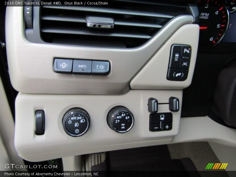 Controls of 2016 Yukon XL Denali 4WD