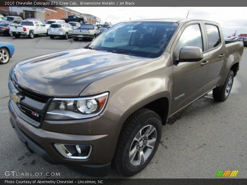 Front 3/4 View of 2016 Colorado Z71 Crew Cab