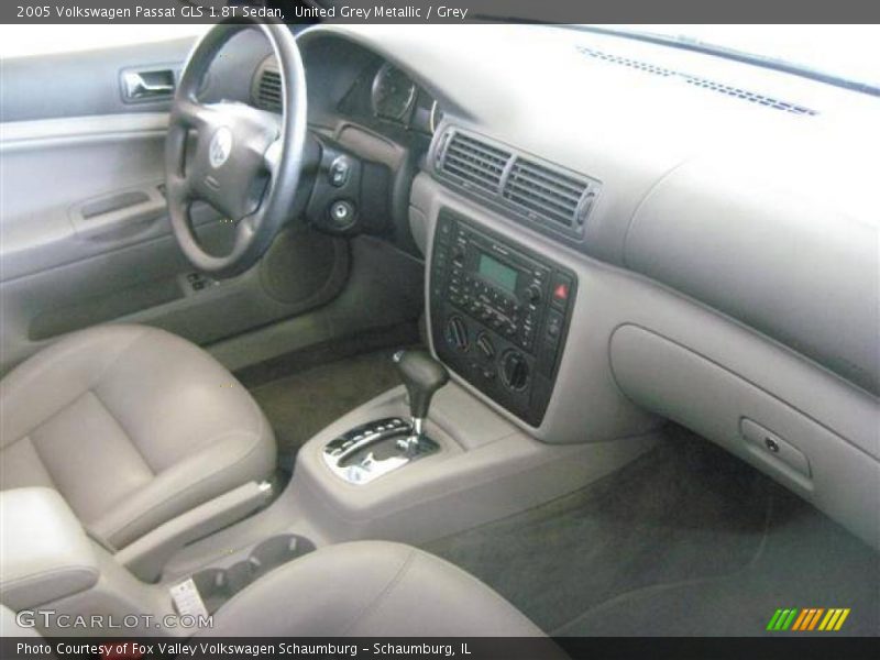 United Grey Metallic / Grey 2005 Volkswagen Passat GLS 1.8T Sedan