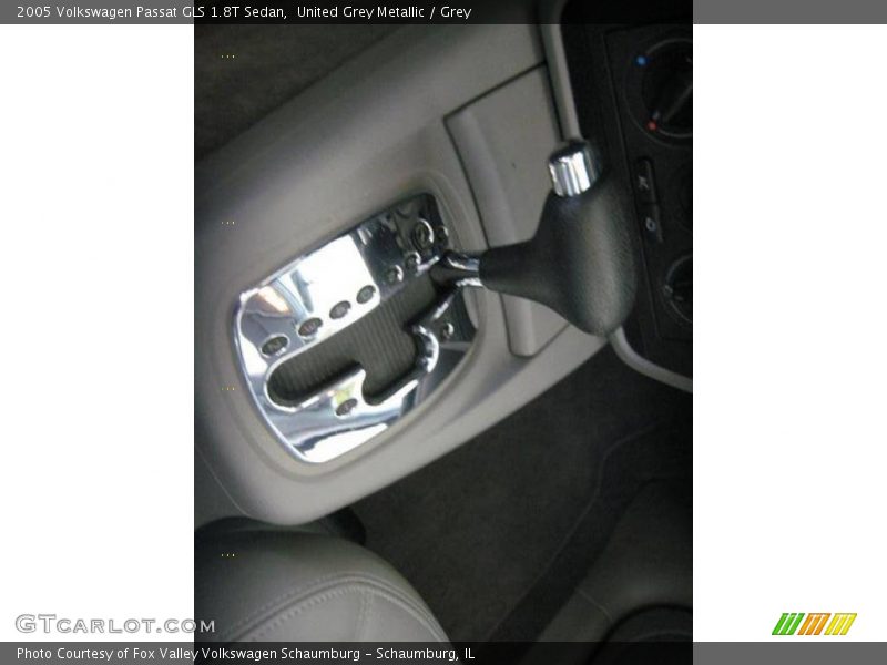 United Grey Metallic / Grey 2005 Volkswagen Passat GLS 1.8T Sedan