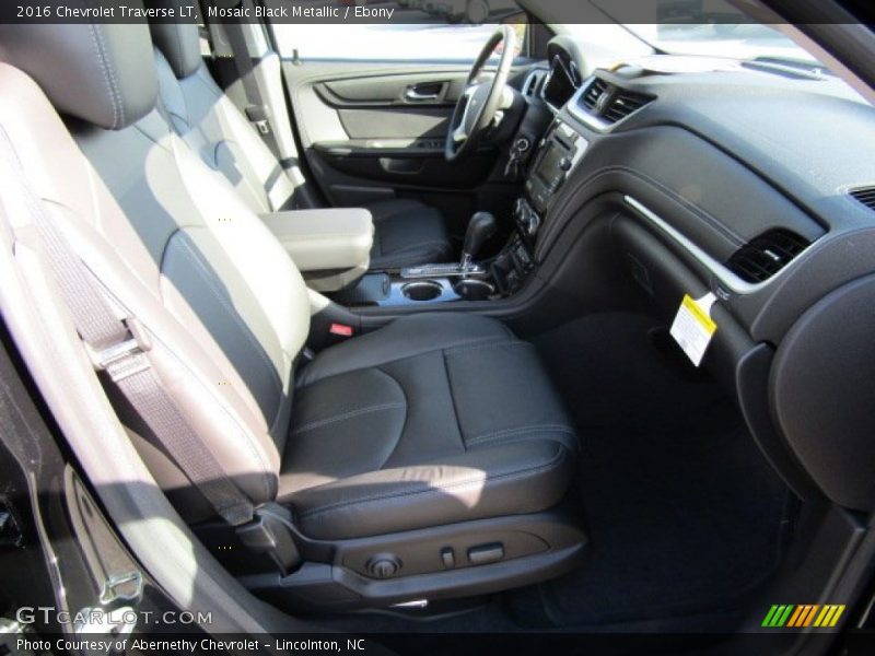 Mosaic Black Metallic / Ebony 2016 Chevrolet Traverse LT