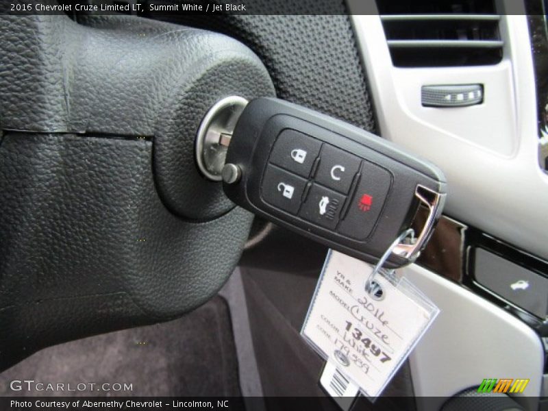 Summit White / Jet Black 2016 Chevrolet Cruze Limited LT