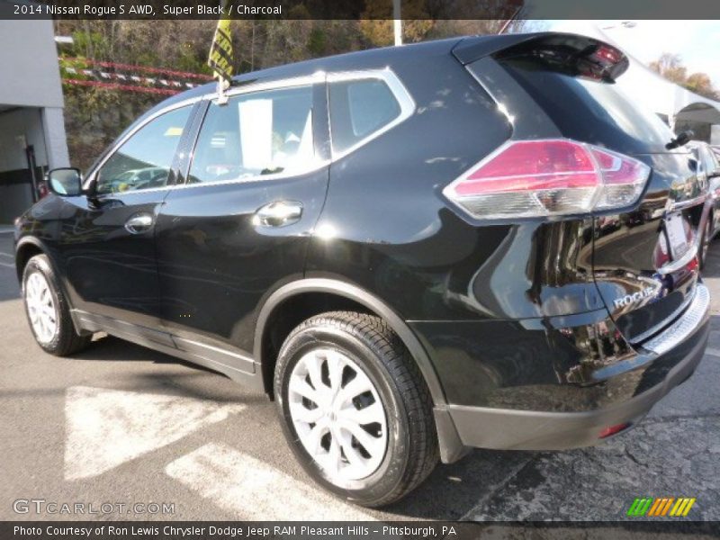 Super Black / Charcoal 2014 Nissan Rogue S AWD