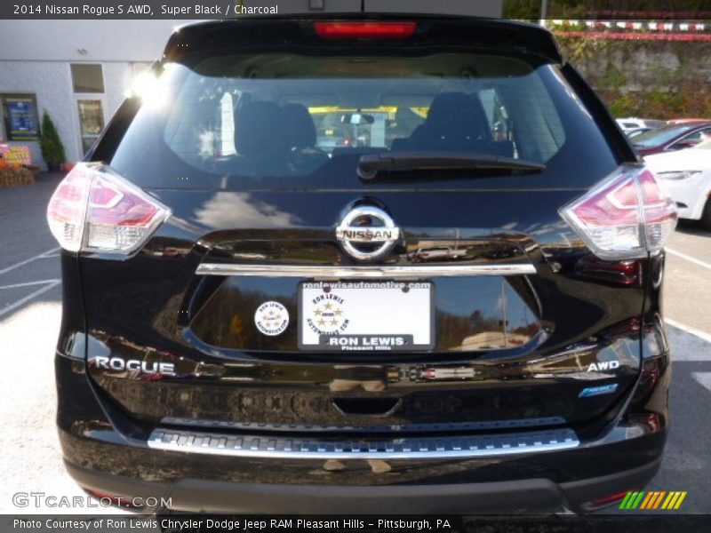 Super Black / Charcoal 2014 Nissan Rogue S AWD
