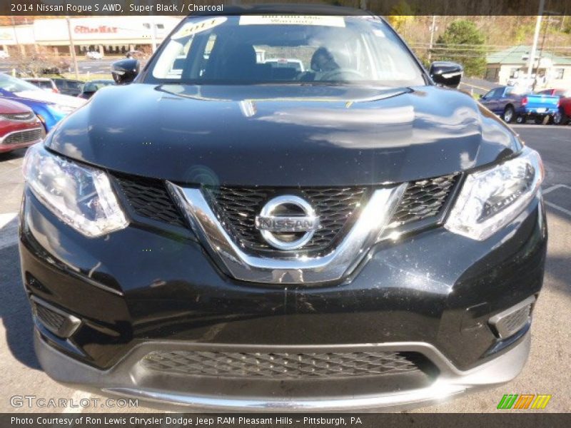 Super Black / Charcoal 2014 Nissan Rogue S AWD