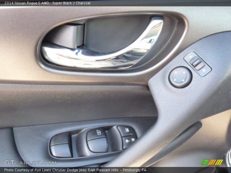 Super Black / Charcoal 2014 Nissan Rogue S AWD