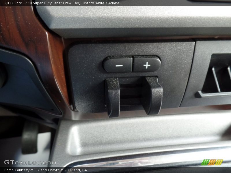 Oxford White / Adobe 2013 Ford F250 Super Duty Lariat Crew Cab