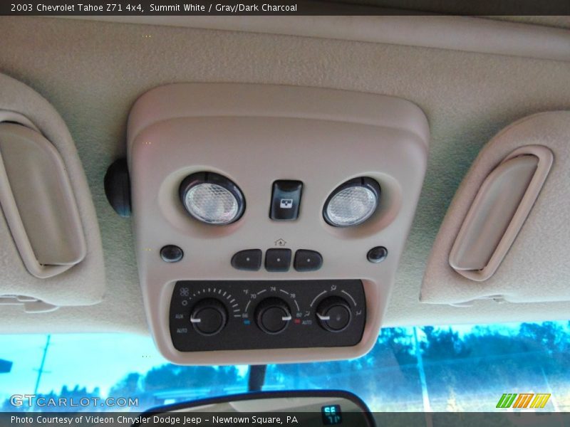 Summit White / Gray/Dark Charcoal 2003 Chevrolet Tahoe Z71 4x4