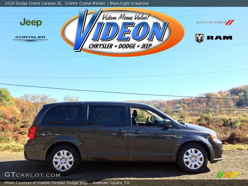 Granite Crystal Metallic / Black/Light Graystone 2016 Dodge Grand Caravan SE