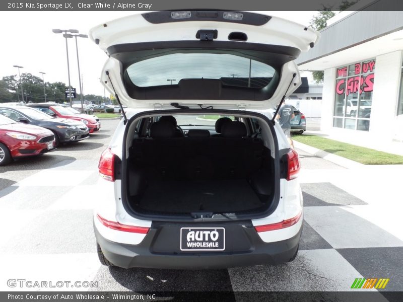 Clear White / Alpine Gray 2015 Kia Sportage LX