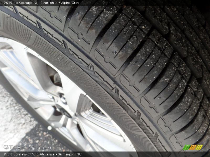 Clear White / Alpine Gray 2015 Kia Sportage LX