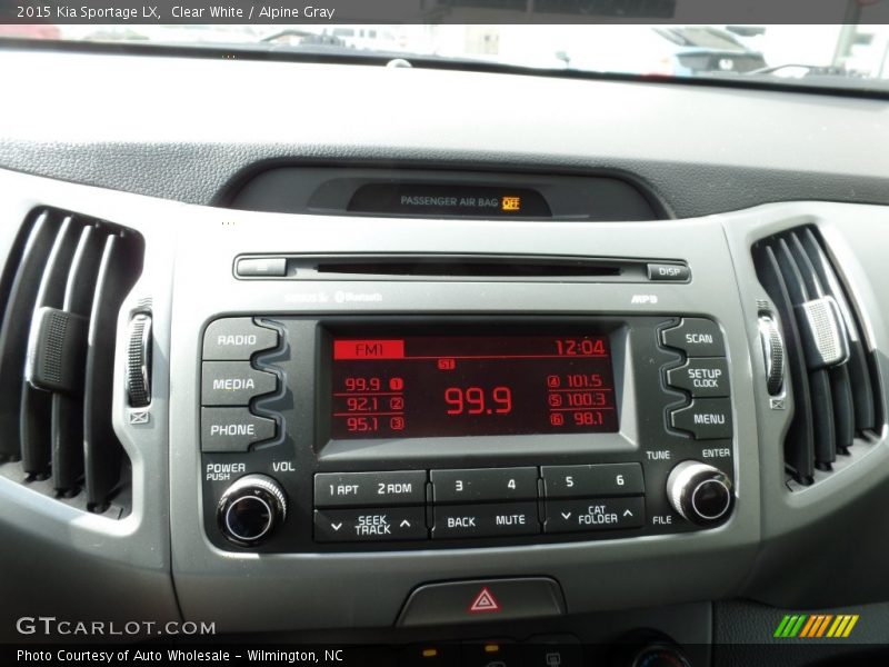 Clear White / Alpine Gray 2015 Kia Sportage LX