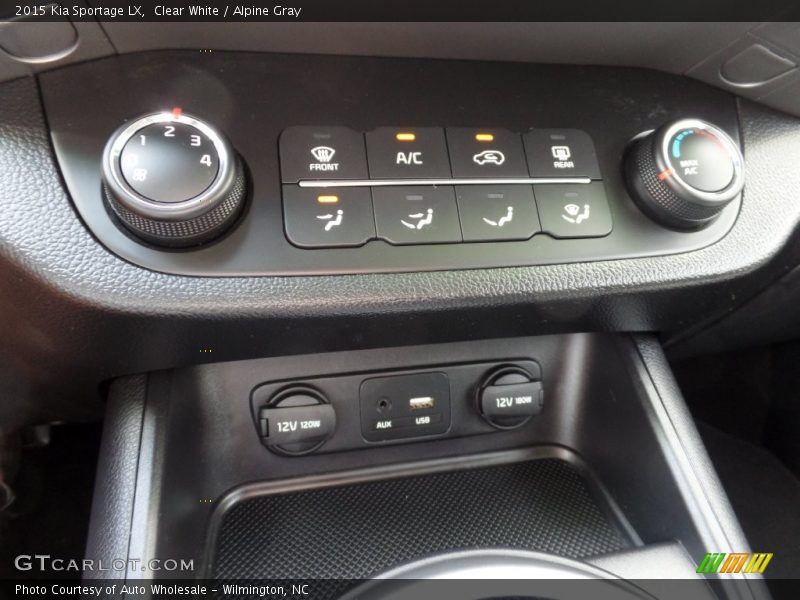 Clear White / Alpine Gray 2015 Kia Sportage LX