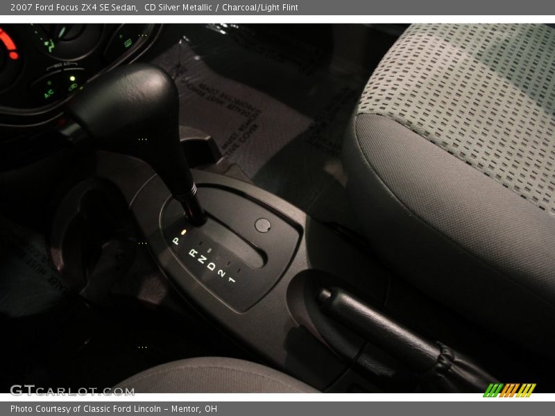 CD Silver Metallic / Charcoal/Light Flint 2007 Ford Focus ZX4 SE Sedan