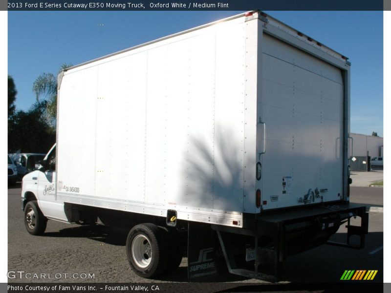 Oxford White / Medium Flint 2013 Ford E Series Cutaway E350 Moving Truck