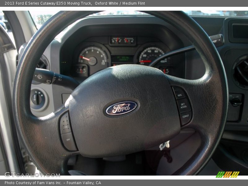 Oxford White / Medium Flint 2013 Ford E Series Cutaway E350 Moving Truck