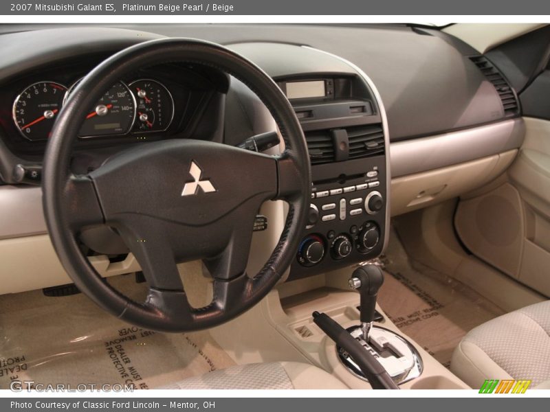 Dashboard of 2007 Galant ES