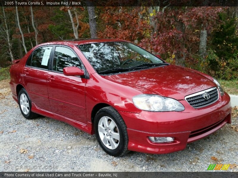Front 3/4 View of 2005 Corolla S