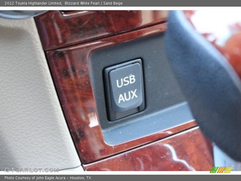 Blizzard White Pearl / Sand Beige 2012 Toyota Highlander Limited