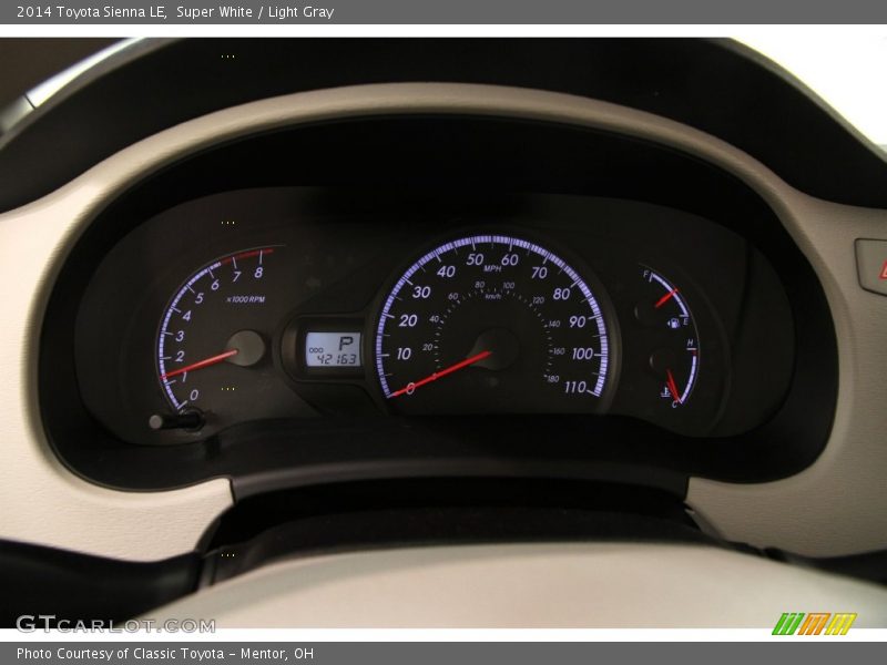 Super White / Light Gray 2014 Toyota Sienna LE