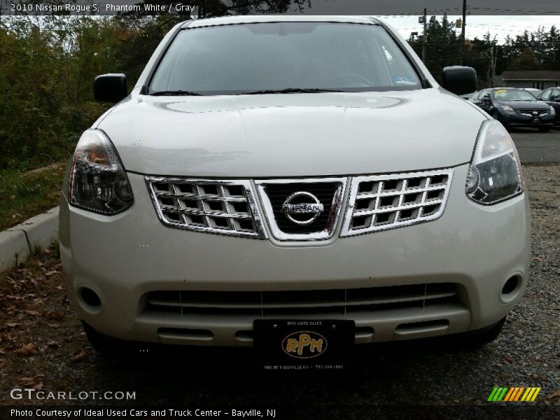Phantom White / Gray 2010 Nissan Rogue S