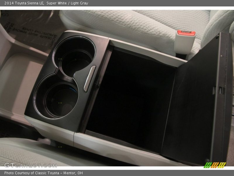 Super White / Light Gray 2014 Toyota Sienna LE