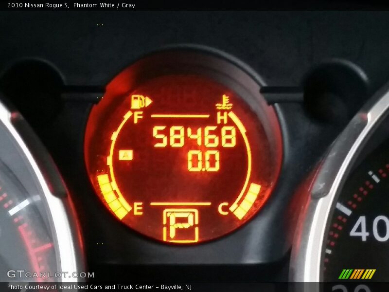 Phantom White / Gray 2010 Nissan Rogue S