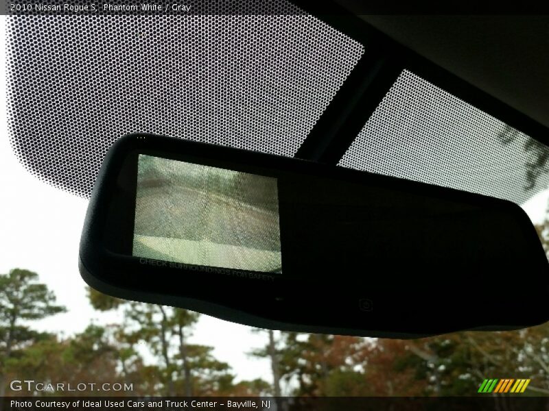 Phantom White / Gray 2010 Nissan Rogue S