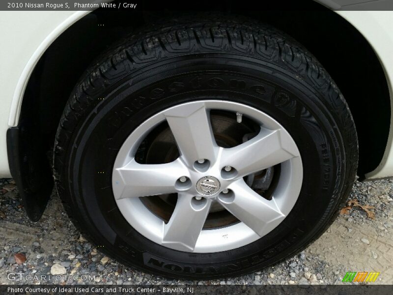 Phantom White / Gray 2010 Nissan Rogue S