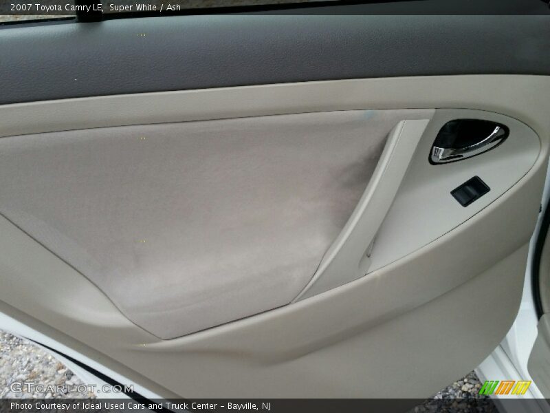 Super White / Ash 2007 Toyota Camry LE