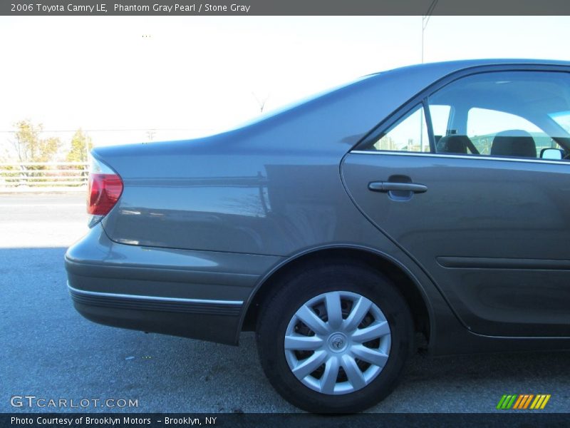 Phantom Gray Pearl / Stone Gray 2006 Toyota Camry LE