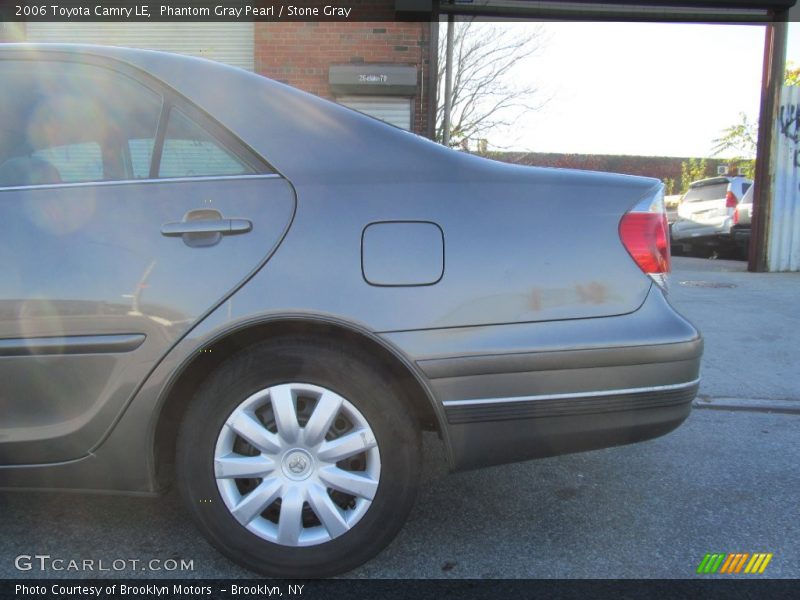 Phantom Gray Pearl / Stone Gray 2006 Toyota Camry LE