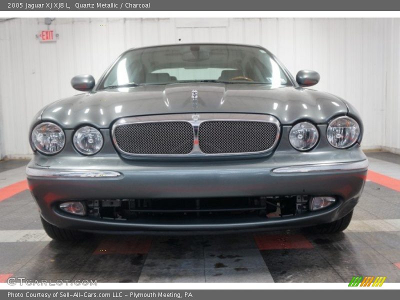 Quartz Metallic / Charcoal 2005 Jaguar XJ XJ8 L