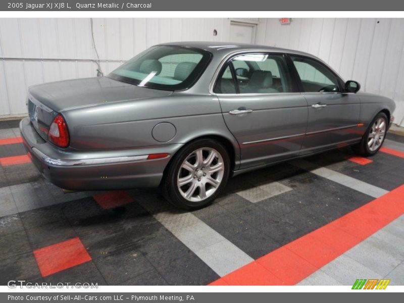 Quartz Metallic / Charcoal 2005 Jaguar XJ XJ8 L