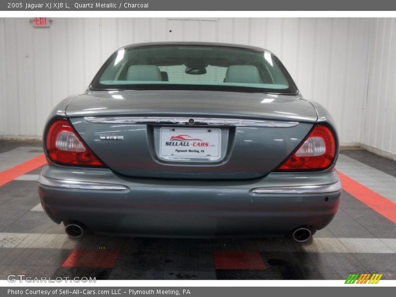 Quartz Metallic / Charcoal 2005 Jaguar XJ XJ8 L