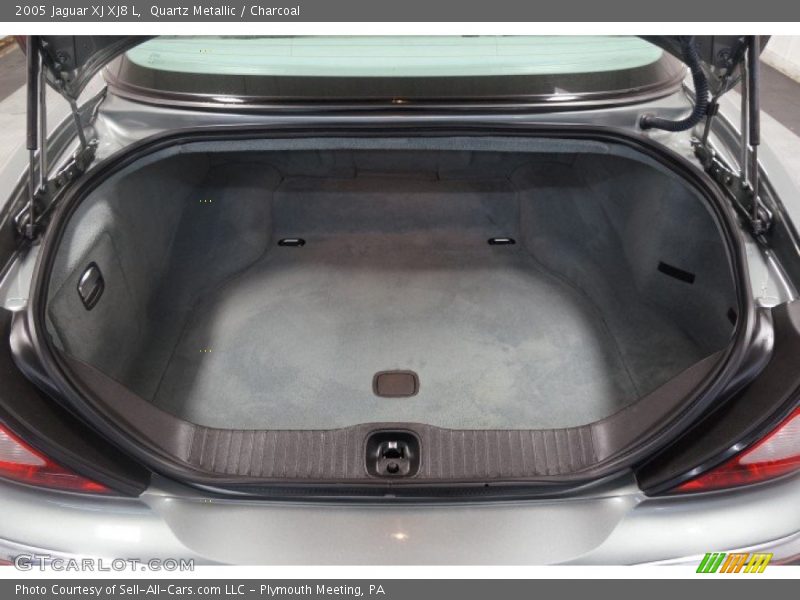 Quartz Metallic / Charcoal 2005 Jaguar XJ XJ8 L