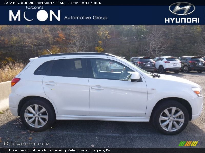 Diamond White / Black 2012 Mitsubishi Outlander Sport SE 4WD