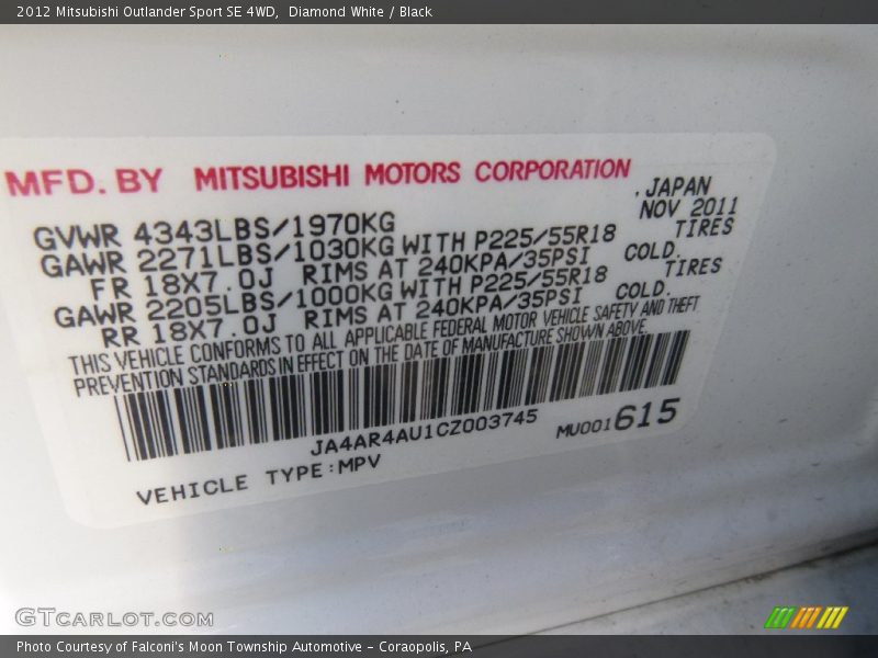 Diamond White / Black 2012 Mitsubishi Outlander Sport SE 4WD