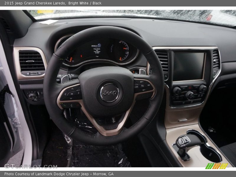 Bright White / Black 2015 Jeep Grand Cherokee Laredo