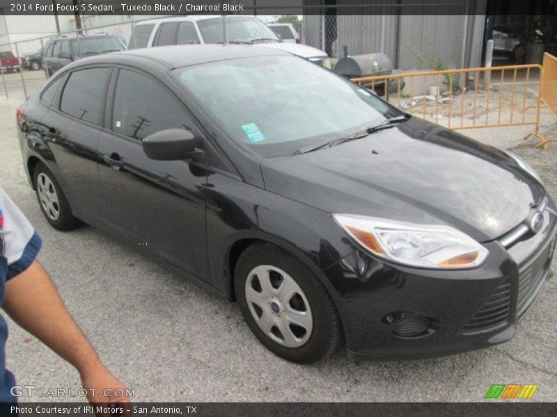 Tuxedo Black / Charcoal Black 2014 Ford Focus S Sedan