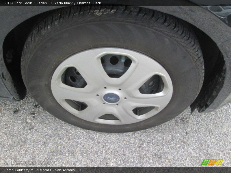 Tuxedo Black / Charcoal Black 2014 Ford Focus S Sedan