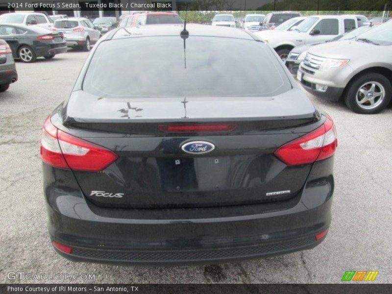 Tuxedo Black / Charcoal Black 2014 Ford Focus S Sedan