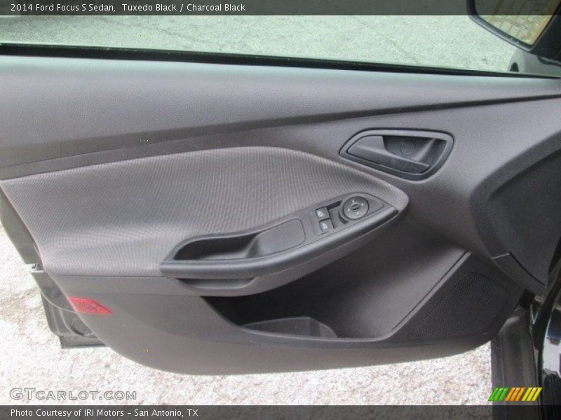 Tuxedo Black / Charcoal Black 2014 Ford Focus S Sedan