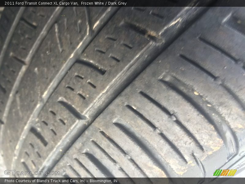 Frozen White / Dark Grey 2011 Ford Transit Connect XL Cargo Van