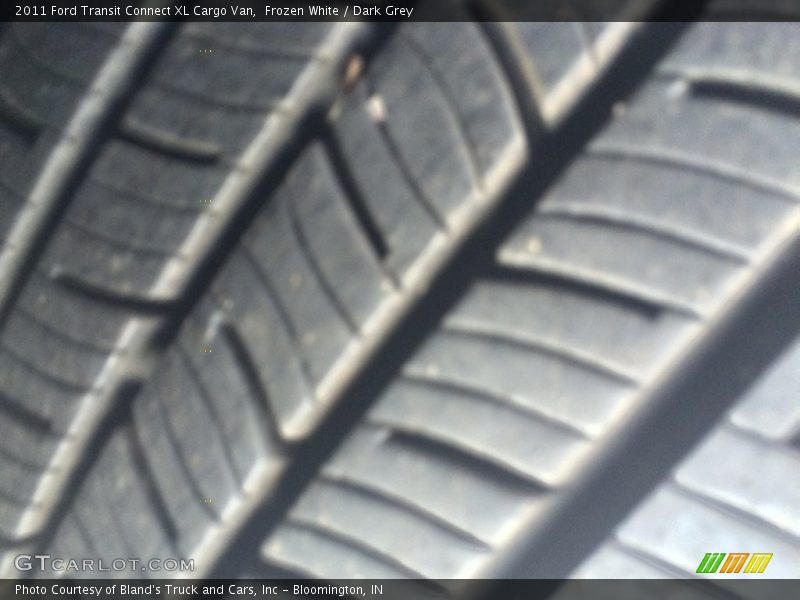 Frozen White / Dark Grey 2011 Ford Transit Connect XL Cargo Van