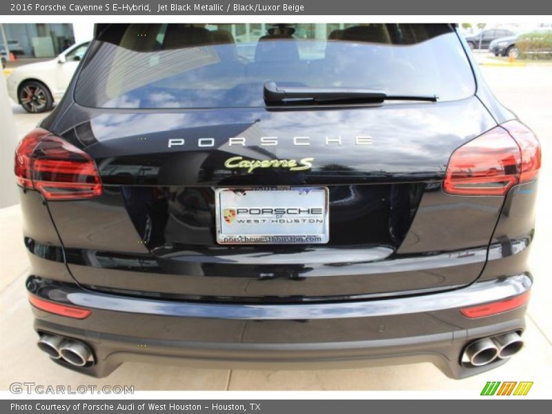 Jet Black Metallic / Black/Luxor Beige 2016 Porsche Cayenne S E-Hybrid