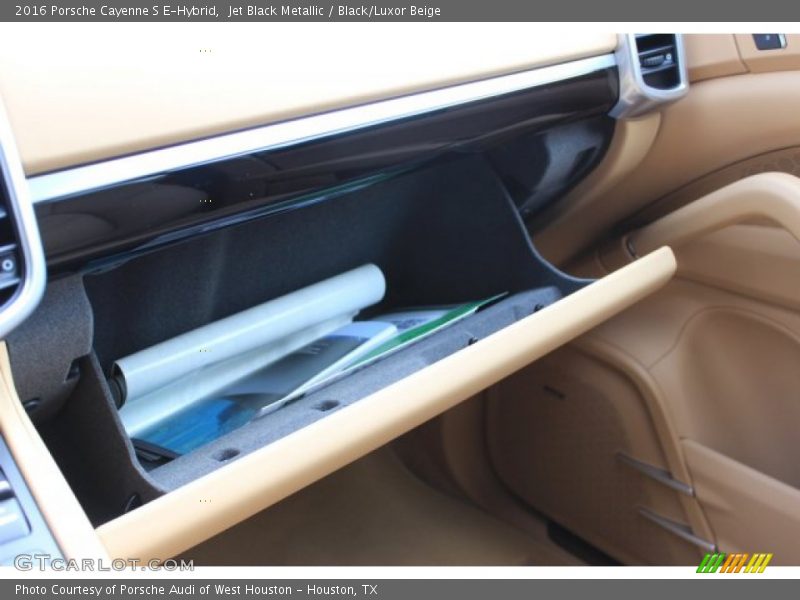 Jet Black Metallic / Black/Luxor Beige 2016 Porsche Cayenne S E-Hybrid
