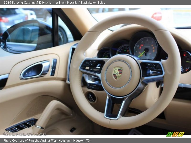 Jet Black Metallic / Black/Luxor Beige 2016 Porsche Cayenne S E-Hybrid